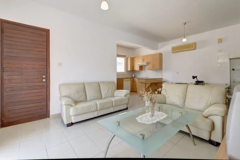 Cheap Houses and Villas for Sale Larnaca up to 300000 euro