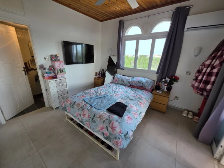 Cheap Houses and Villas for Sale Famagusta up to 500000 euro