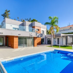 4 Bedroom House for Rent in Agios Tychonas, Limassol District