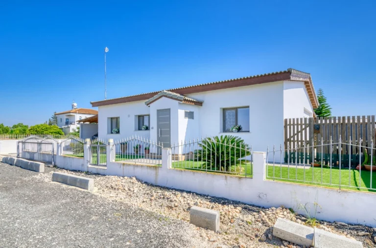 Cheap Houses and Villas for Sale Famagusta up to 400000 euro