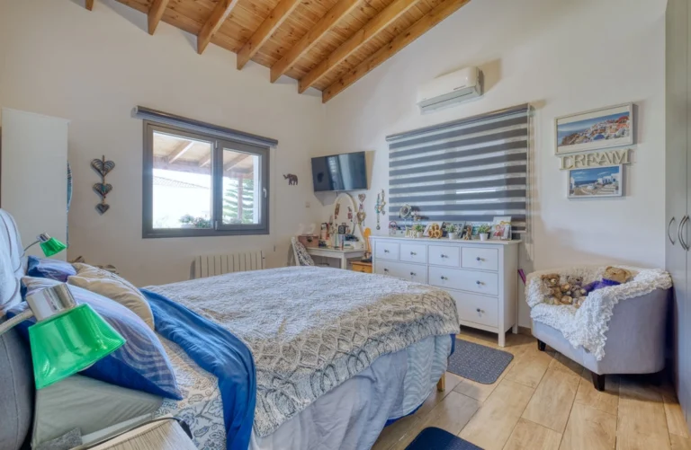 Cheap Houses and Villas for Sale Famagusta up to 400000 euro