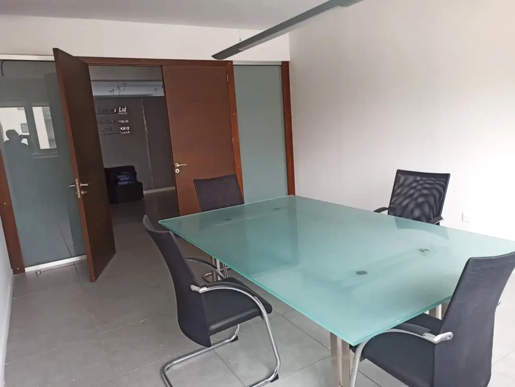 300m² Office for Rent in Limassol – Omonoia