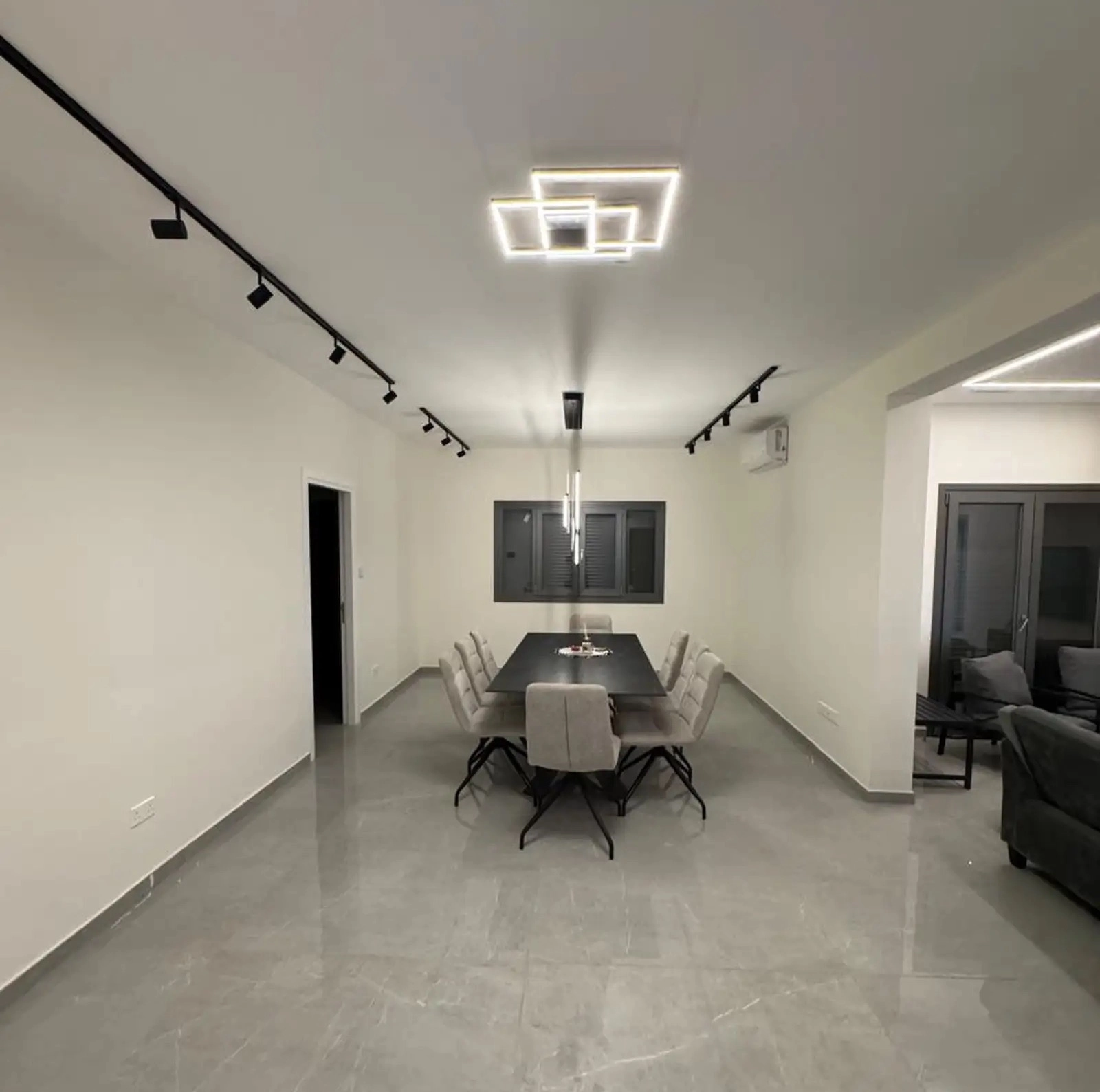 4 Bedroom Apartment for Rent