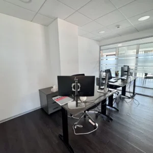 250m² Office for Rent