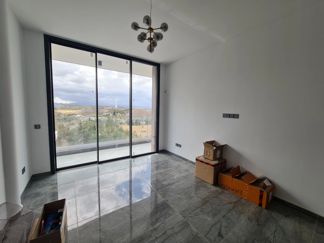 5 Bedroom House for Sale