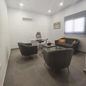 200m² Office for Rent
