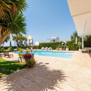 6+ Bedroom House for Sale in Agios Tychonas, Limassol District