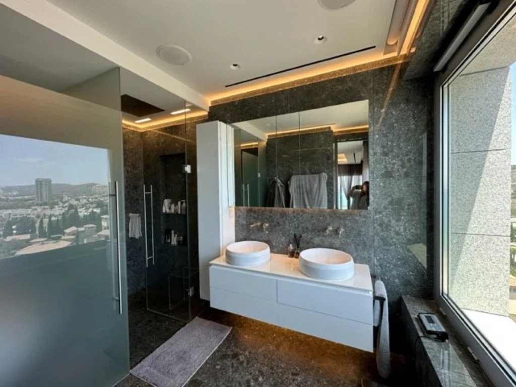 3 Bedroom Apartment for Rent in Amathounta, Limassol District