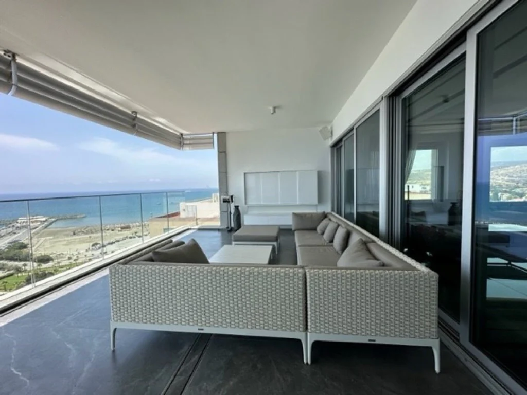 3 Bedroom Apartment for Rent in Amathounta, Limassol District