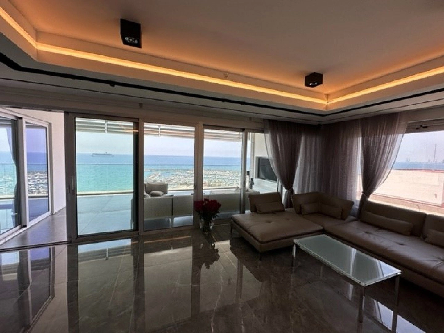 3 Bedroom Apartment for Rent in Amathounta, Limassol District