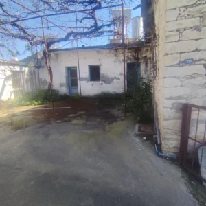 2 Bedroom House for Sale in Trimiklini, Limassol District