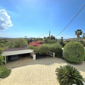 5 Bedroom House for Sale in Parekklisia, Limassol District