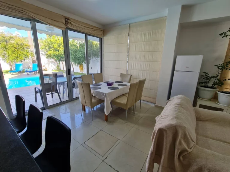 Cheap Houses and Villas for Sale Larnaca up to 600000 euro