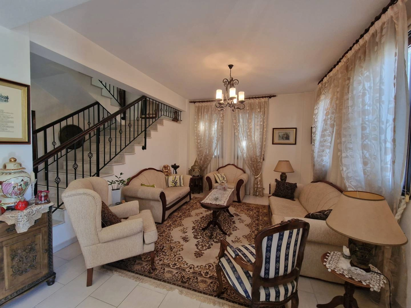 5 Bedroom House for Sale