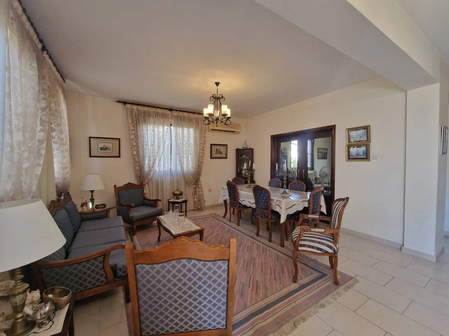 5 Bedroom House for Sale