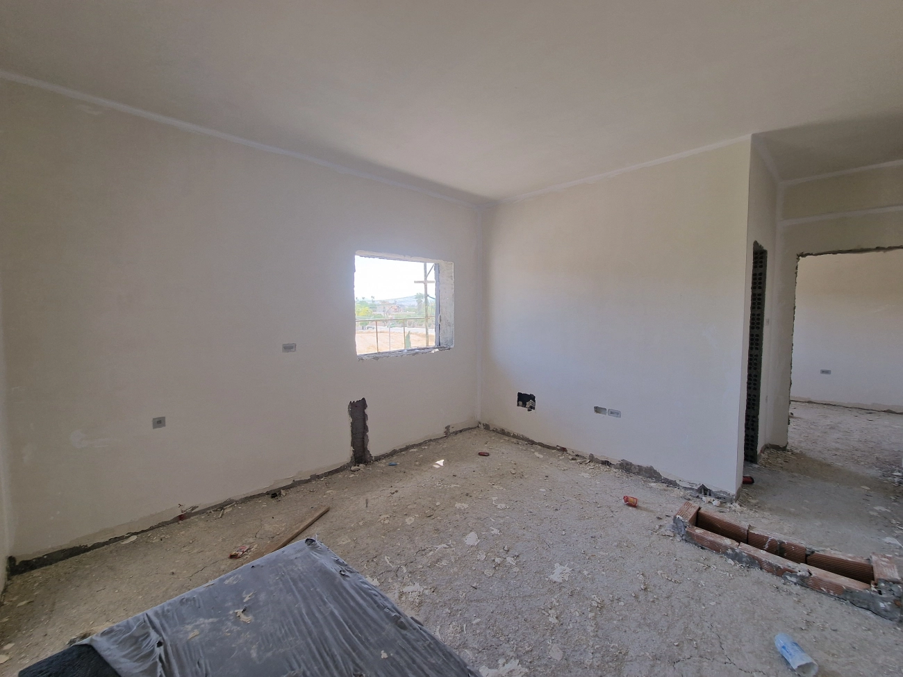 1 Bedroom Apartment for Sale