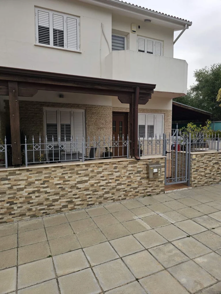 Cheap Houses and Villas for Sale Nicosia up to 300000 euro