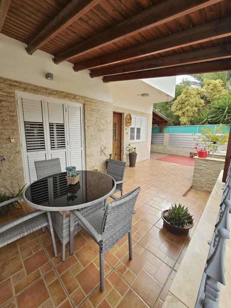 Cheap Houses and Villas for Sale Nicosia up to 300000 euro