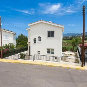 3 Bedroom House for Sale in Argaka, Paphos District
