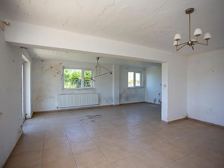 Cheap Houses and Villas for Sale Paphos up to 300000 euro
