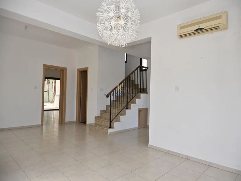 Cheap Houses and Villas for Sale Larnaca up to 300000 euro