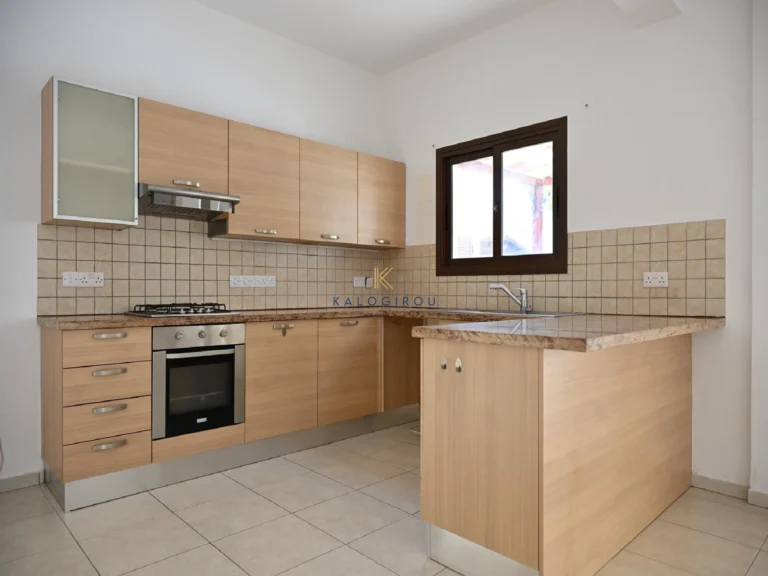 Cheap Houses and Villas for Sale Larnaca up to 300000 euro