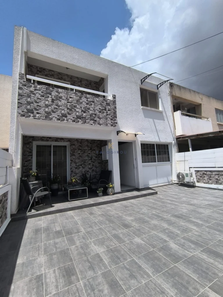 Cheap Houses and Villas for Sale Larnaca up to 300000 euro