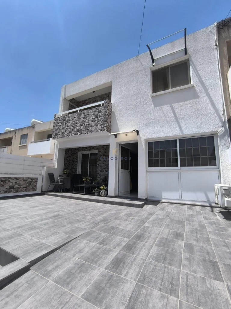 Cheap Houses and Villas for Sale Larnaca up to 300000 euro