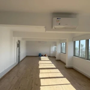180m² Office for Rent