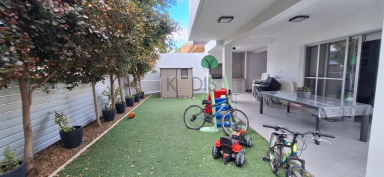 Cheap Houses and Villas for Sale Nicosia up to 600000 euro