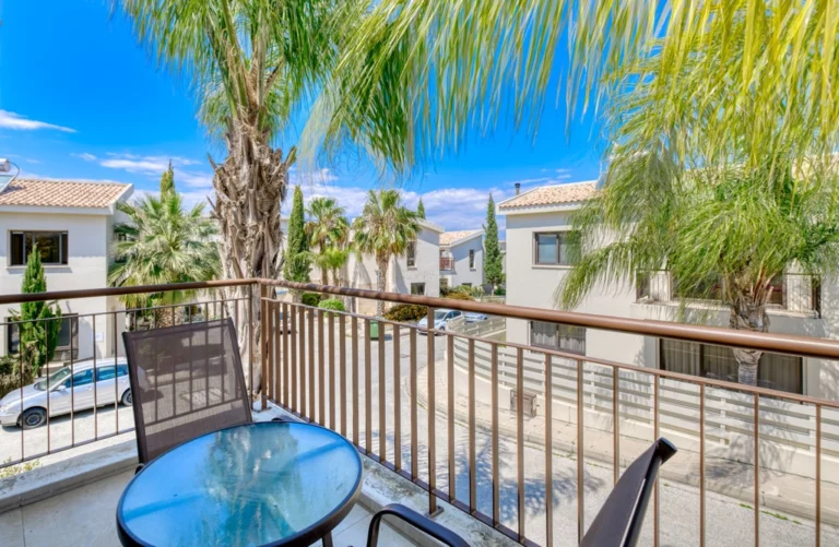Cheap Houses and Villas for Sale Larnaca up to 200000 euro
