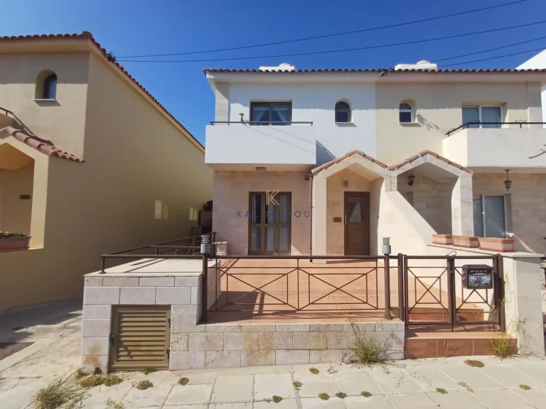Cheap Houses and Villas for Sale Larnaca up to 400000 euro
