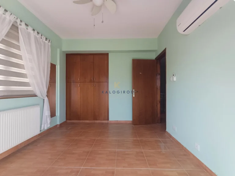 Cheap Houses and Villas for Sale Larnaca up to 400000 euro