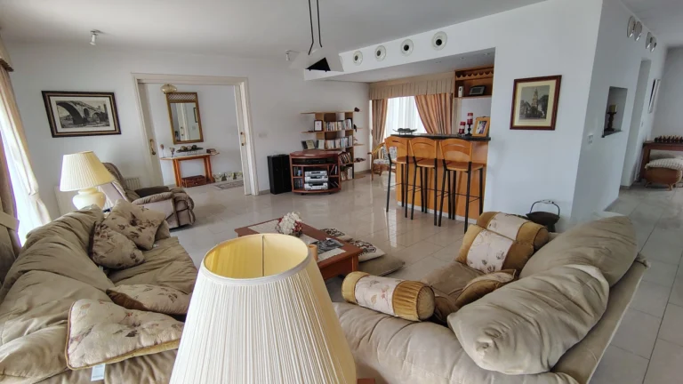 Cheap Houses and Villas for Sale Nicosia up to 800000 euro