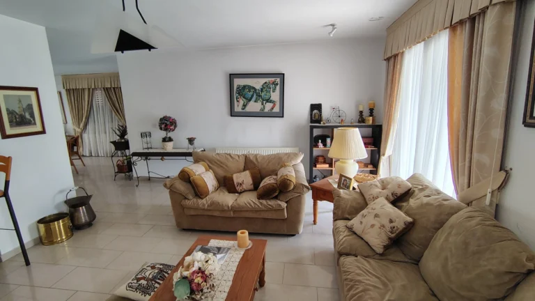 Cheap Houses and Villas for Sale Nicosia up to 800000 euro