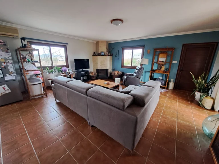 Cheap Houses and Villas for Sale Nicosia up to 600000 euro