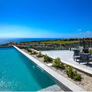 6+ Bedroom House for Sale in Paphos District