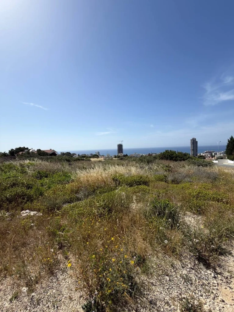 10,223m² Plot for Sale in Agios Tychonas, Limassol District