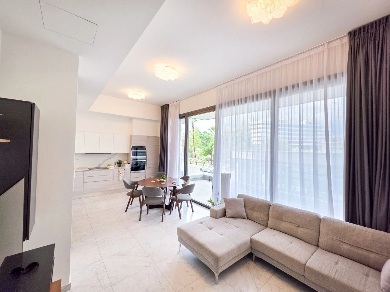 3 Bedroom Apartment for Rent in Limassol – Mesa Geitonia
