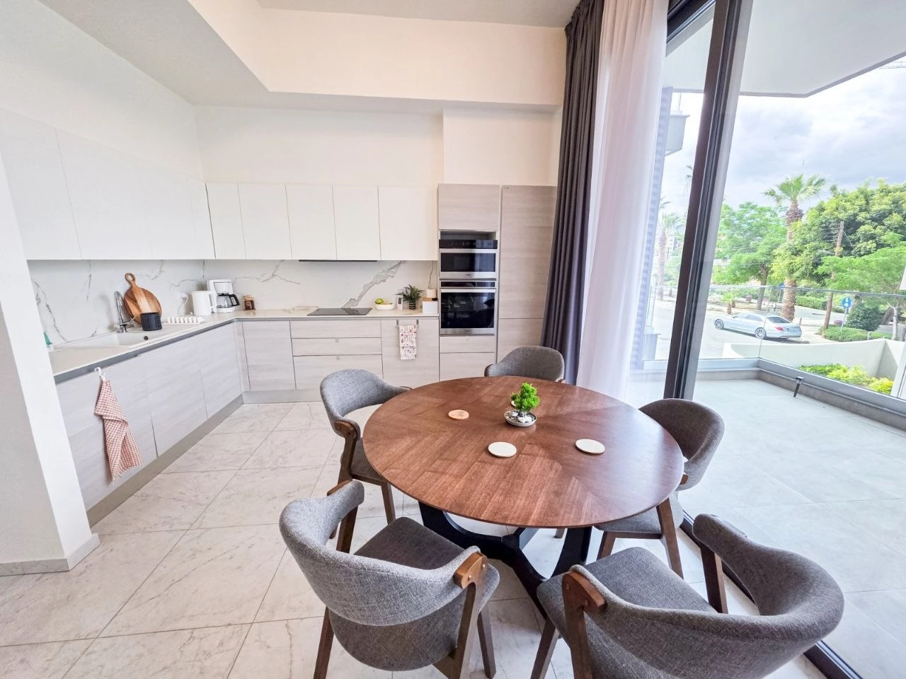 3 Bedroom Apartment for Rent in Limassol – Mesa Geitonia