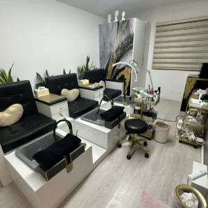 240m² Office for Sale