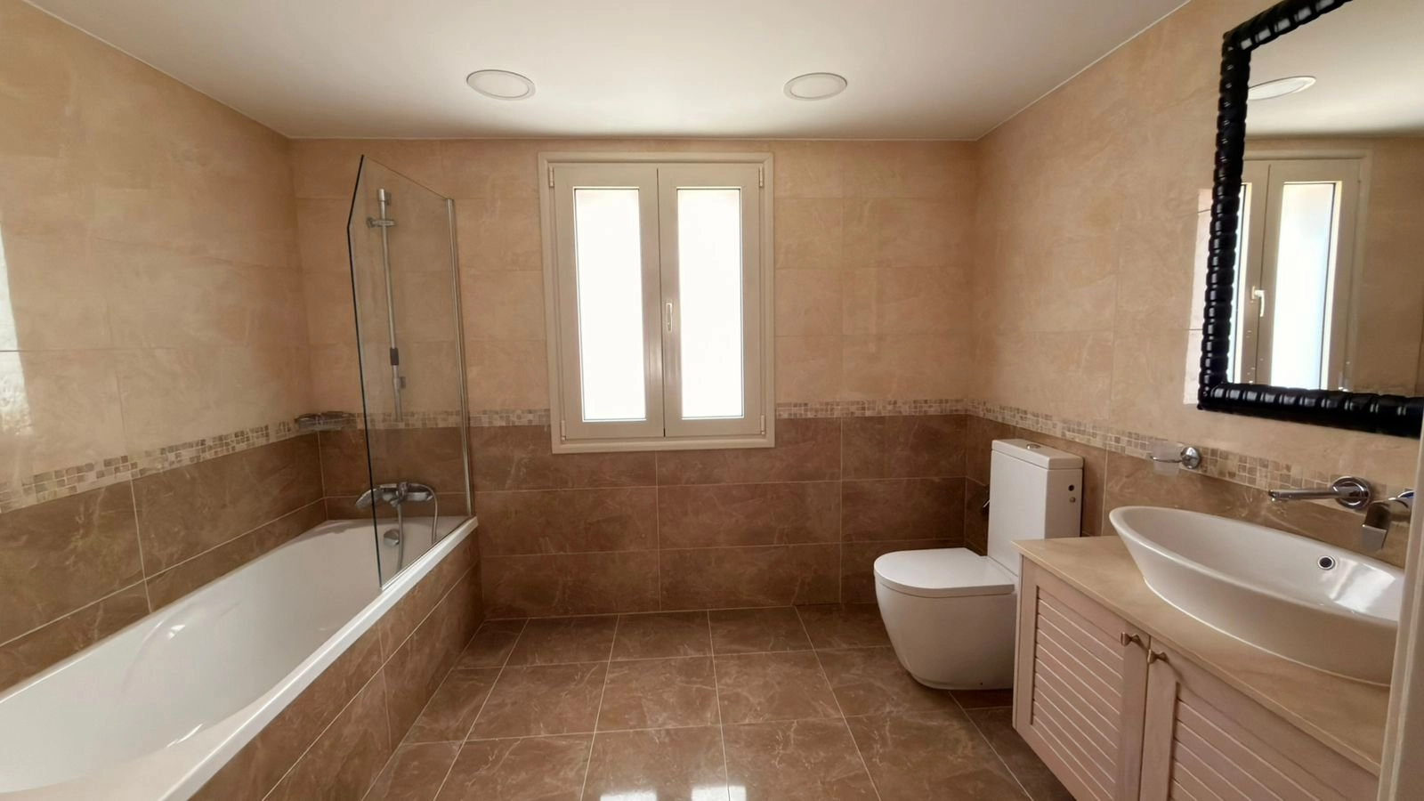 6+ Bedroom House for Rent in Germasogeia, Limassol District