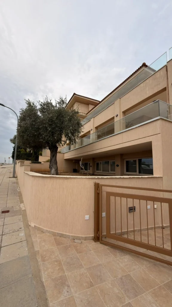 6+ Bedroom House for Rent in Germasogeia, Limassol District