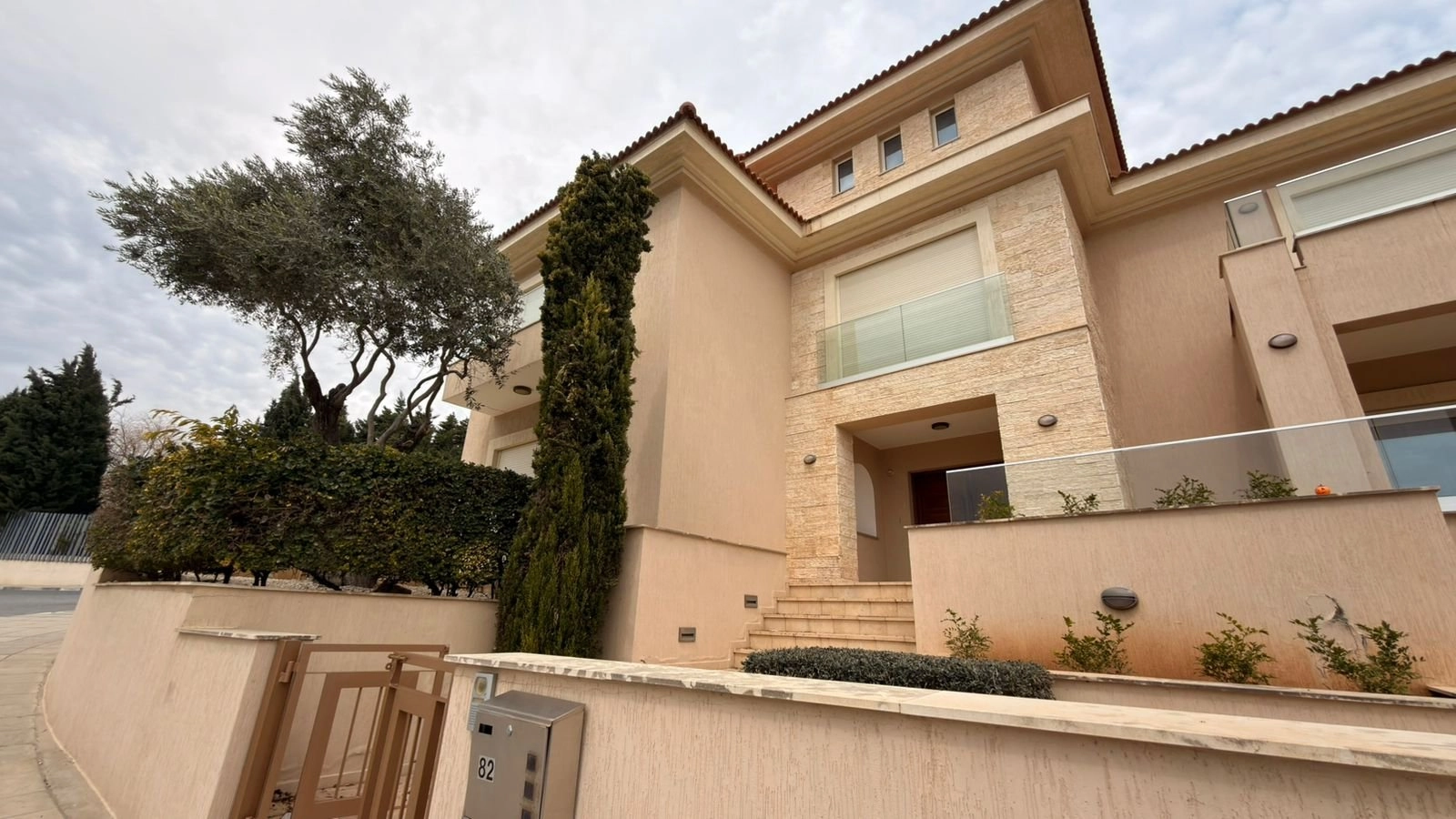 6+ Bedroom House for Rent in Germasogeia, Limassol District