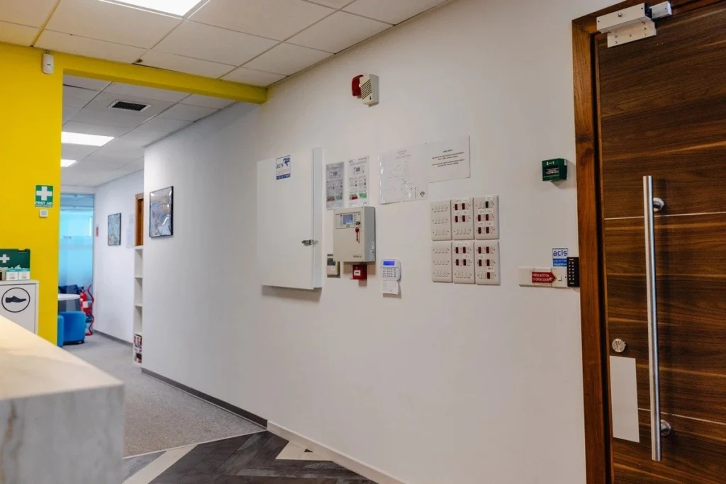809m² Office for Rent in Limassol – Linopetra