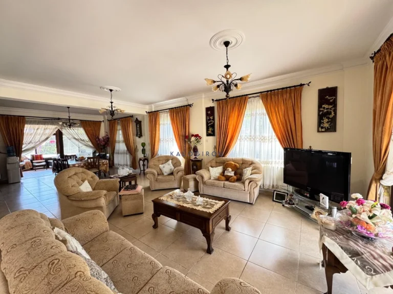 Cheap Houses and Villas for Sale Larnaca up to 1000000 euro