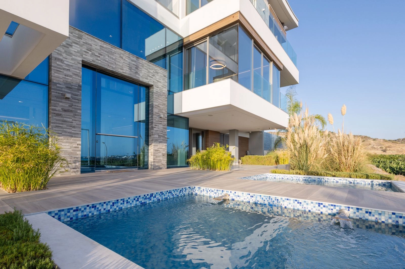 6+ Bedroom House for Sale in Kissonerga, Paphos District