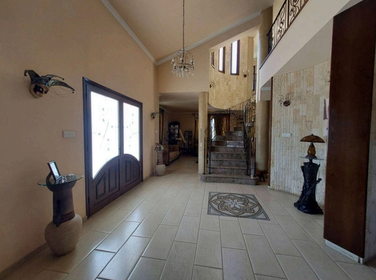 Cheap Houses and Villas for Sale Nicosia up to 800000 euro