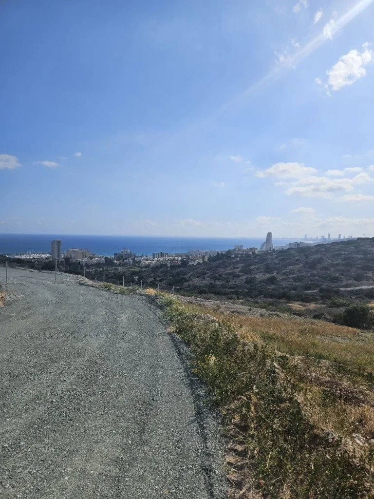 2,064m² Plot for Sale in Pyrgos Lemesou, Limassol District