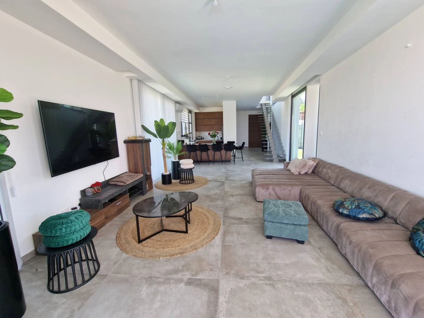6+ Bedroom House for Sale